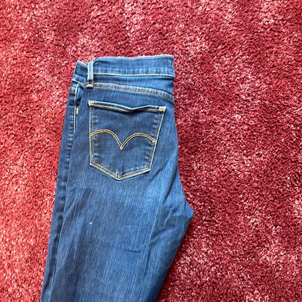 Women’s Levi Jeans